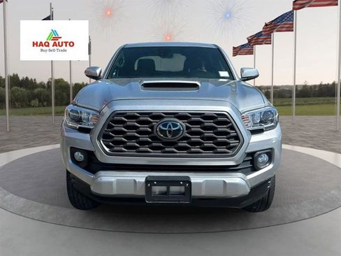 Used 2022 Toyota Tacoma TRD Sport w/ Technology Package AWD/4WD image 7