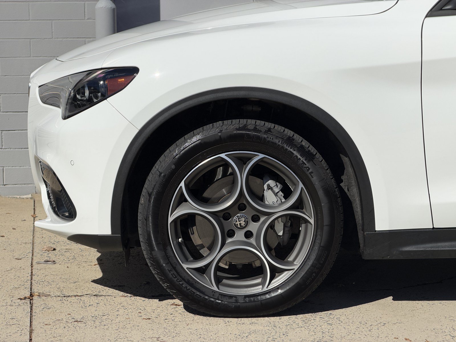 Used 2025 Alfa Romeo Stelvio Sprint AWD/4WD image 10