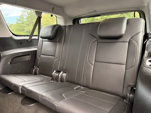 Used 2017 GMC Yukon XL SLT AWD/4WD image 30