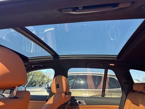 Certified 2023 BMW X5 xDrive40i w/ M Sport Package image 11