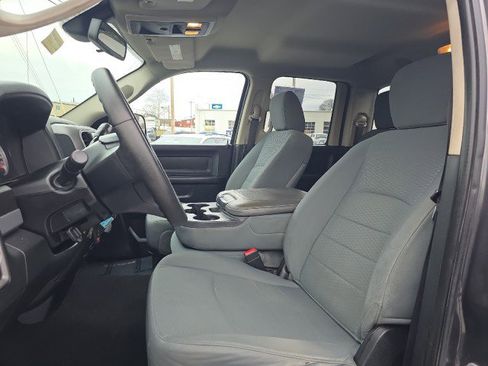 Used 2014 RAM 1500 Express image 21