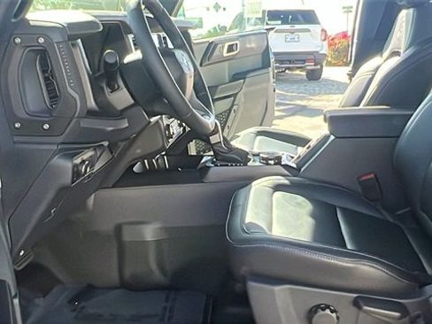 New 2025 Ford Bronco Badlands image 16