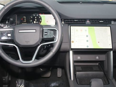 Used 2025 Land Rover Discovery Sport S image 4