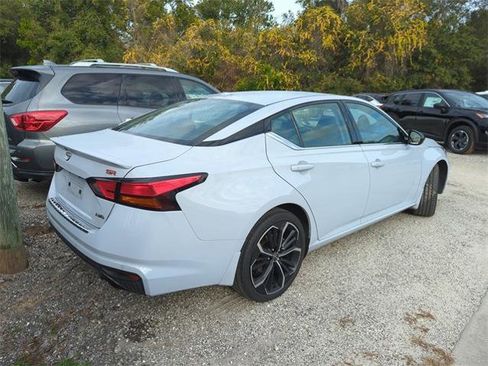 Certified 2023 Nissan Altima 2.5 SR w/ SR Premium Package image 2