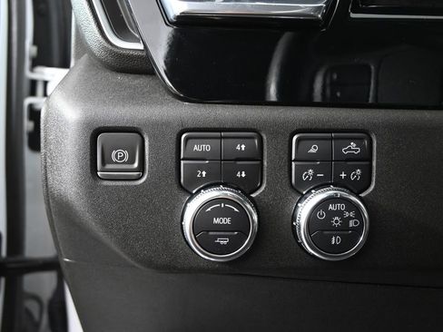 Used 2024 GMC Sierra 3500 SLE w/ SLE Value Package AWD/4WD image 23