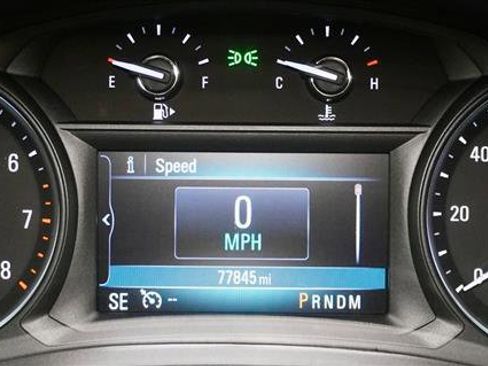 Used 2020 Buick Encore Preferred image 13