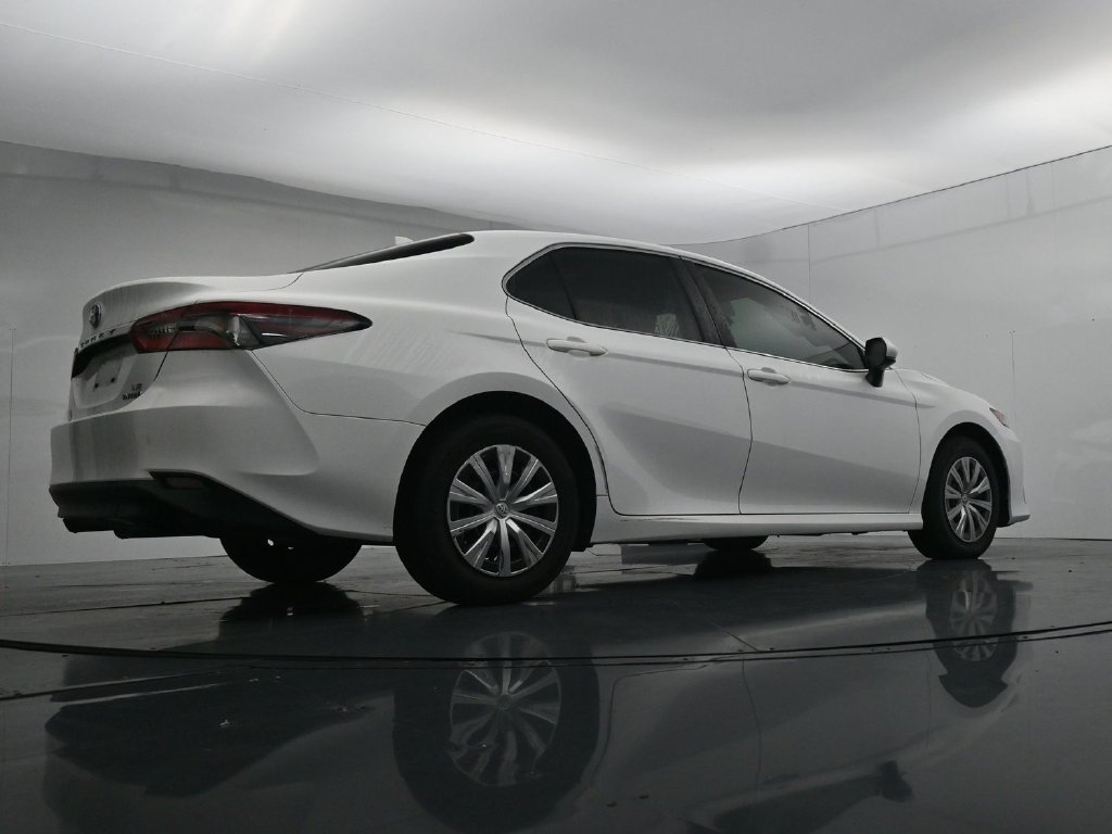 Used 2022 Toyota Camry LE FWD image 23