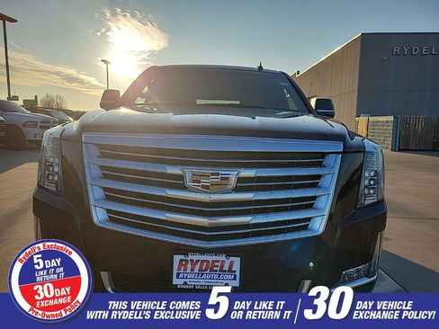 Used 2017 Cadillac Escalade Platinum image 8