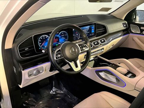 Used 2022 Mercedes-Benz GLS 450 4MATIC image 18