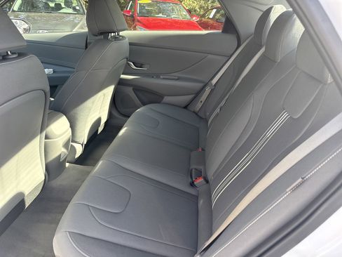 Certified 2025 Hyundai Elantra Sport image 13