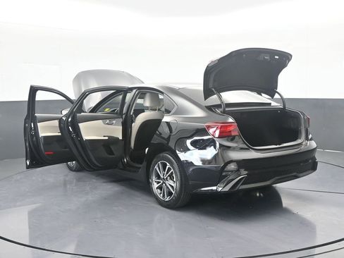 Used 2022 Kia Forte LXS w/ LXS Technology Package image 70