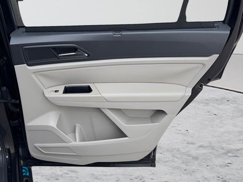 Used 2020 Volkswagen Atlas SE w/ Panoramic Sunroof Package image 29