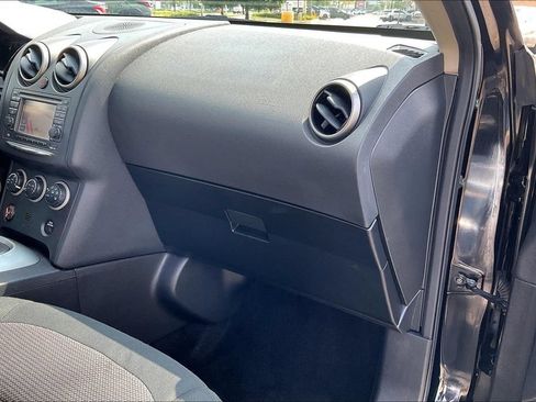 Used 2013 Nissan Rogue SV w/ Premium Pkg AWD/4WD image 19