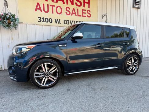 Used 2018 Kia Soul + FWD image 9