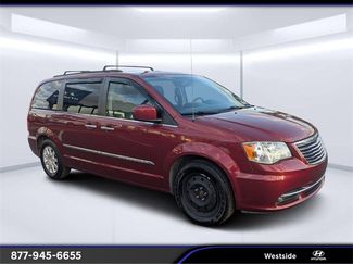 Used 2016 Chrysler Town & Country Touring w/ Driver Convenience Group video 1