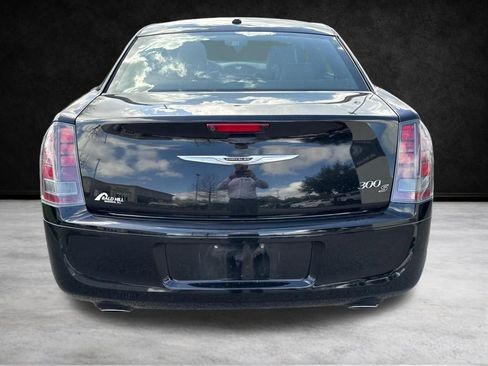Used 2014 Chrysler 300 S image 7