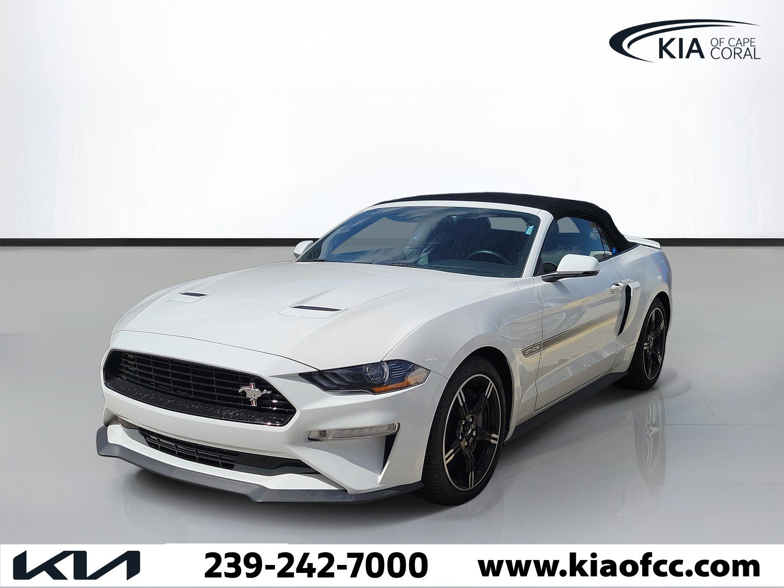Used 2020 Ford Mustang GT Premium w/ Equipment Group 401A RWD image 3
