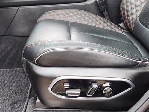 Certified 2025 Jeep Grand Cherokee L Summit w/ Obsidian Package image 23