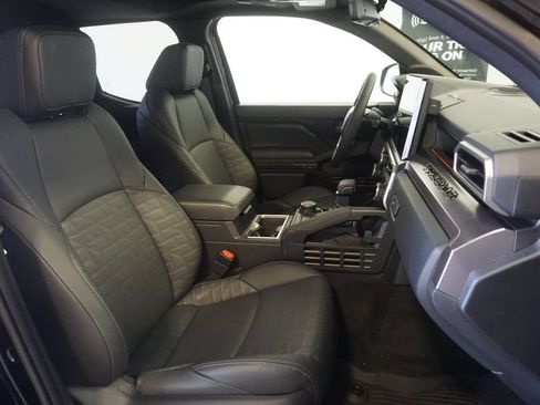 Used 2025 Toyota Tacoma TRD Sport w/ TRD Sport Premium Package AWD/4WD image 26