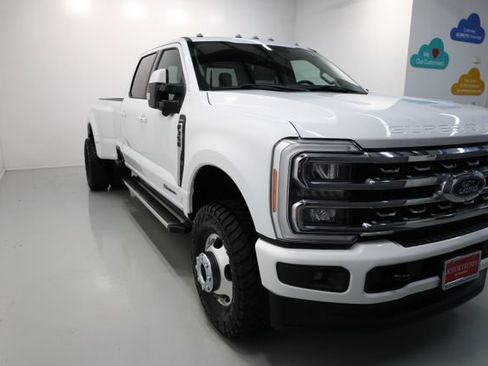 Used 2023 Ford F350 Lariat w/ FX4 Off-Road Package AWD/4WD image 61