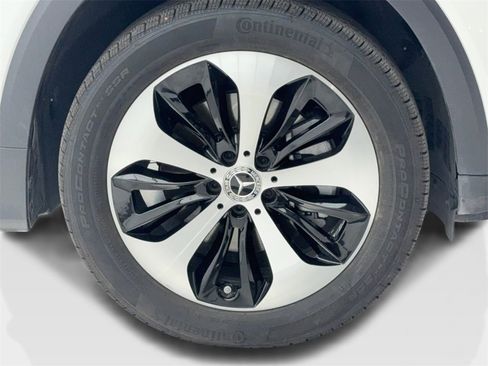 Used 2025 Mercedes-Benz GLB 250 w/ Exclusive Package image 53