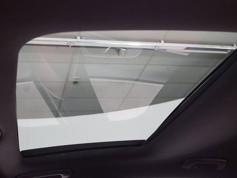 Used 2023 Genesis G70 2.0T w/ Sport Prestige Package image 23