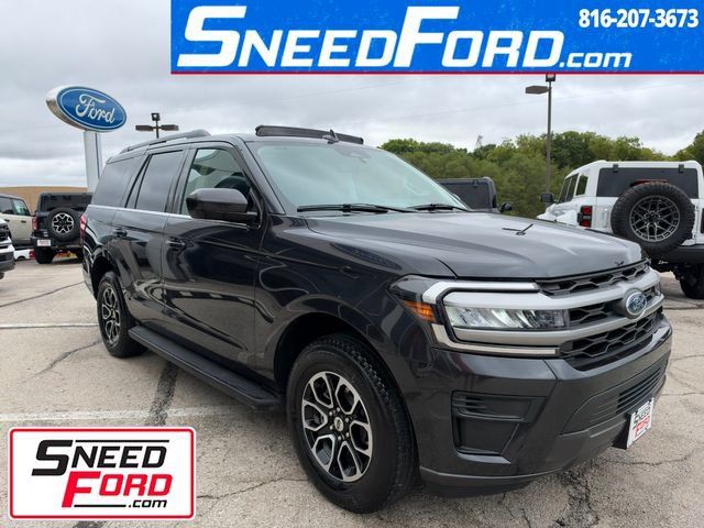 Used 2024 Ford Expedition XLT AWD/4WD image 1