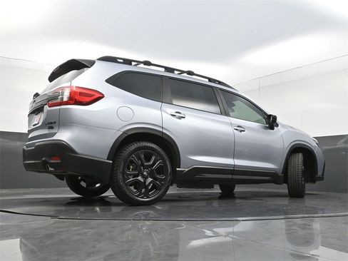 Used 2024 Subaru Ascent Onyx Edition image 32