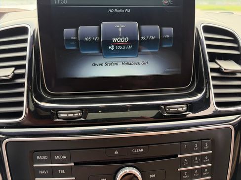 Used 2017 Mercedes-Benz GLS 450 4MATIC image 21