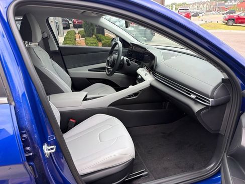 Used 2026 Hyundai Elantra Limited FWD image 13