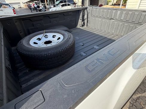 Certified 2025 GMC Sierra 2500 Denali w/ Denali Reserve Package AWD/4WD image 11