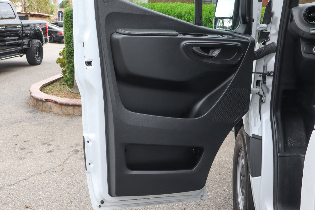 Used 2022 Mercedes-Benz Sprinter 2500 w/ Parking Package image 19