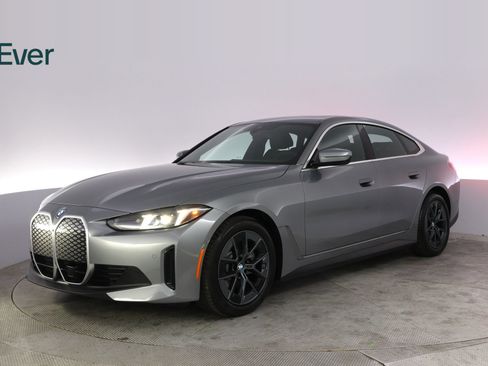 Used 2025 BMW i4 eDrive40 w/ Parking Assistance Package RWD image 2