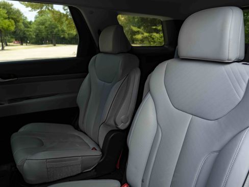 Used 2025 Hyundai Palisade SEL FWD image 18