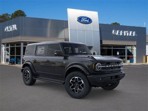 New 2025 Ford Bronco Outer Banks image 7