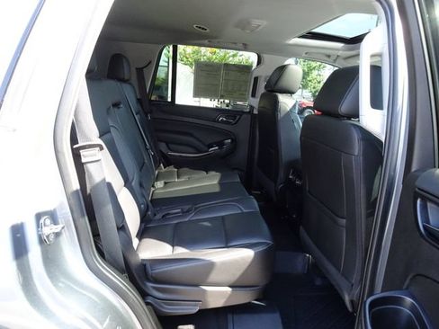 Used 2019 Chevrolet Tahoe LT w/ Luxury Package AWD/4WD image 20