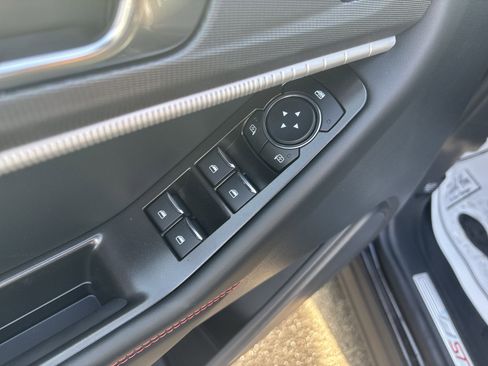 New 2026 Ford Explorer ST-Line image 17