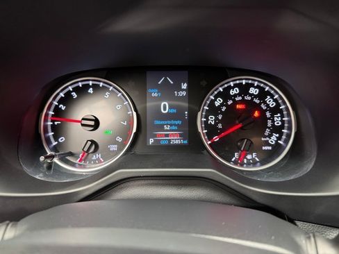 Used 2022 Toyota RAV4 XLE image 15