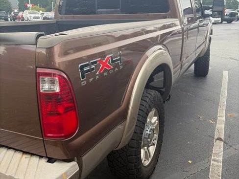 Used 2011 Ford F250 King Ranch w/ King Ranch w/Chrome Pkg AWD/4WD image 2