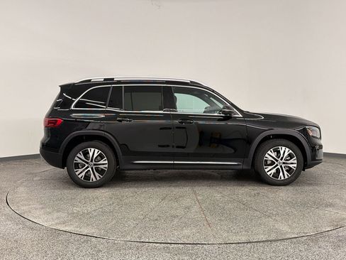 Used 2026 Mercedes-Benz GLB 250 image 8