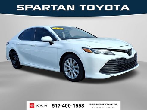 Used 2018 Toyota Camry LE FWD image 5