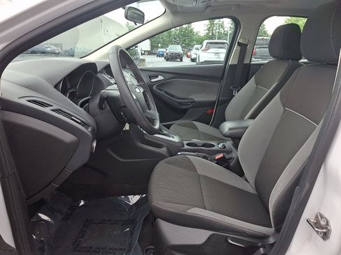Used 2013 Ford Focus SE FWD image 13