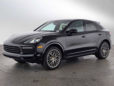 Used 2023 Porsche Cayenne Platinum Edition image 7