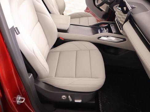 New 2026 Lincoln Nautilus Premier AWD/4WD image 13