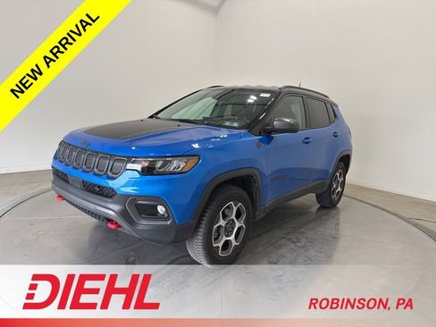 Used 2022 Jeep Compass Trailhawk w/ Trailhawk Convenience Group image 3