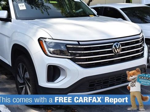Used 2025 Volkswagen Atlas SE AWD/4WD image 2