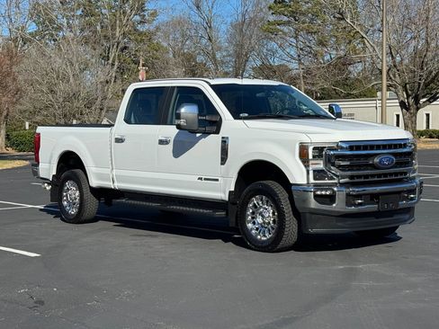 Used 2020 Ford F350 Lariat w/ Lariat Ultimate Package image 4