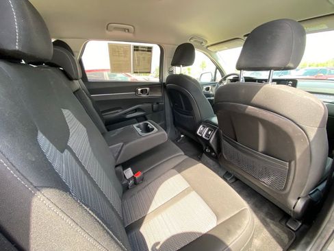 Used 2021 Kia Sorento LX image 26