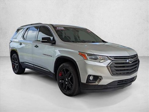 Used 2019 Chevrolet Traverse Premier w/ Redline Edition FWD image 3