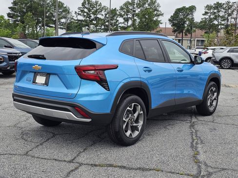 New 2026 Chevrolet Trax LT w/ Driver Confidence Package FWD image 5